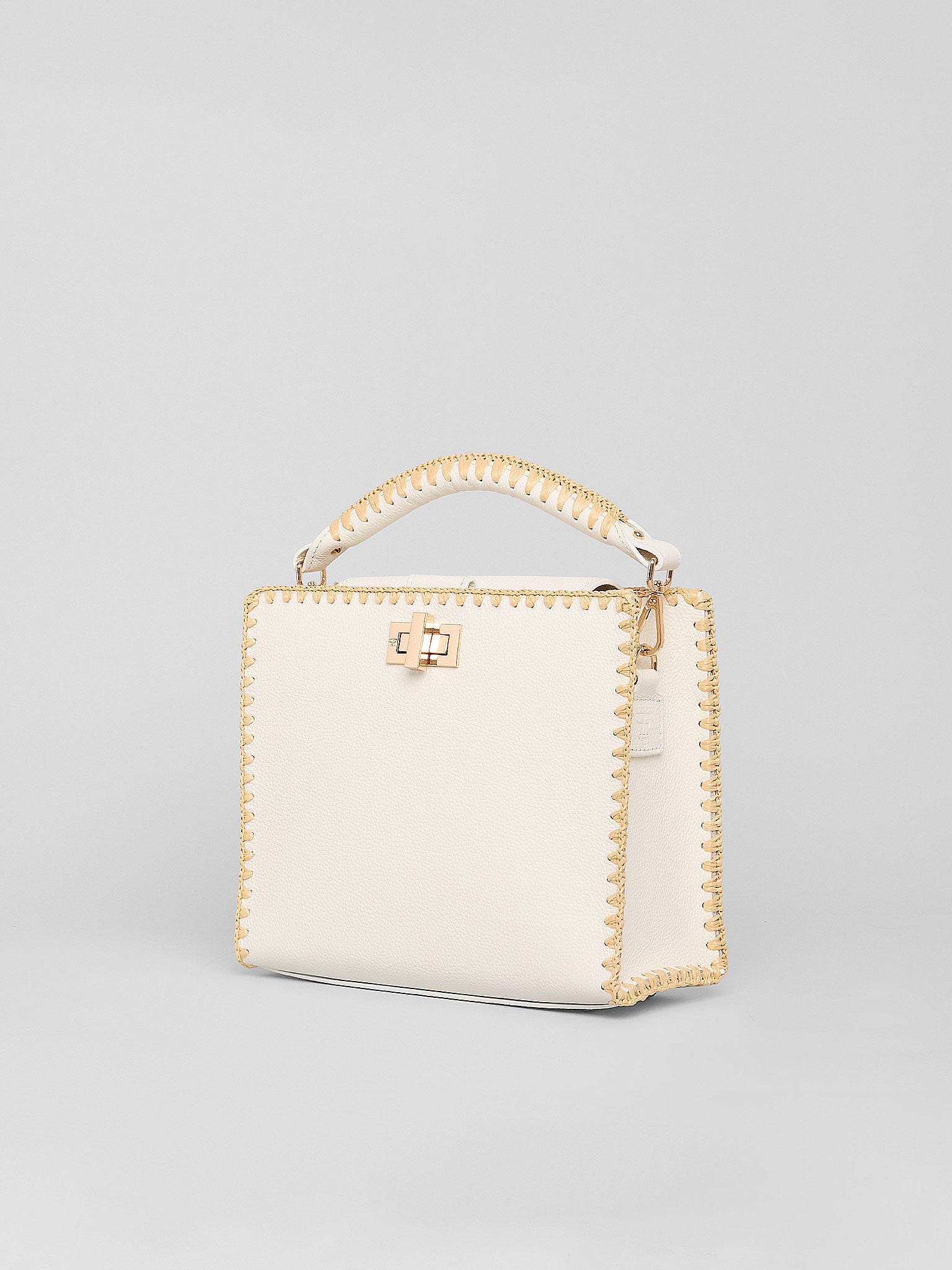 Sylvia Medium FG Milk