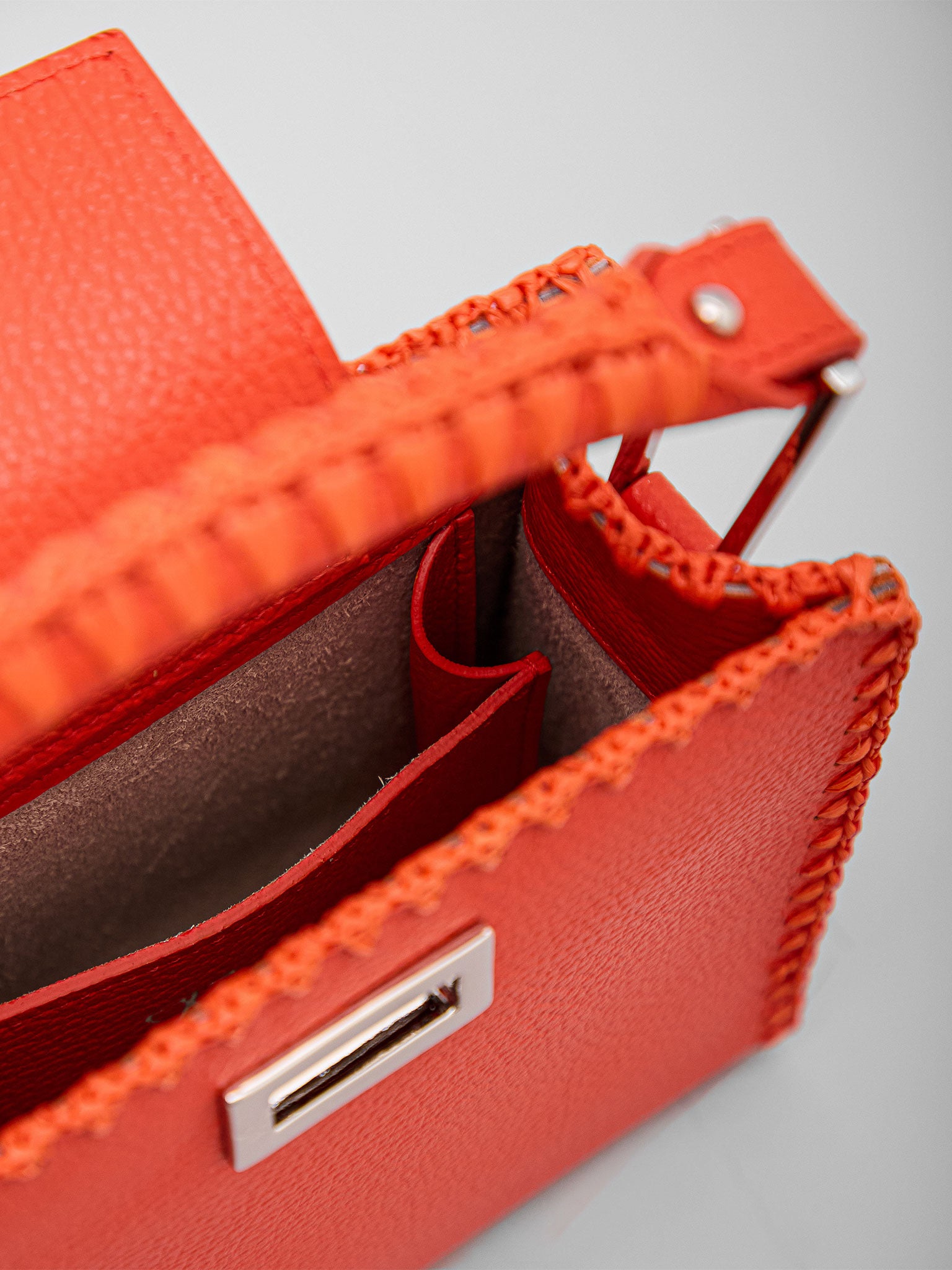 Sylvia Piccola Palladio FG Scarlet