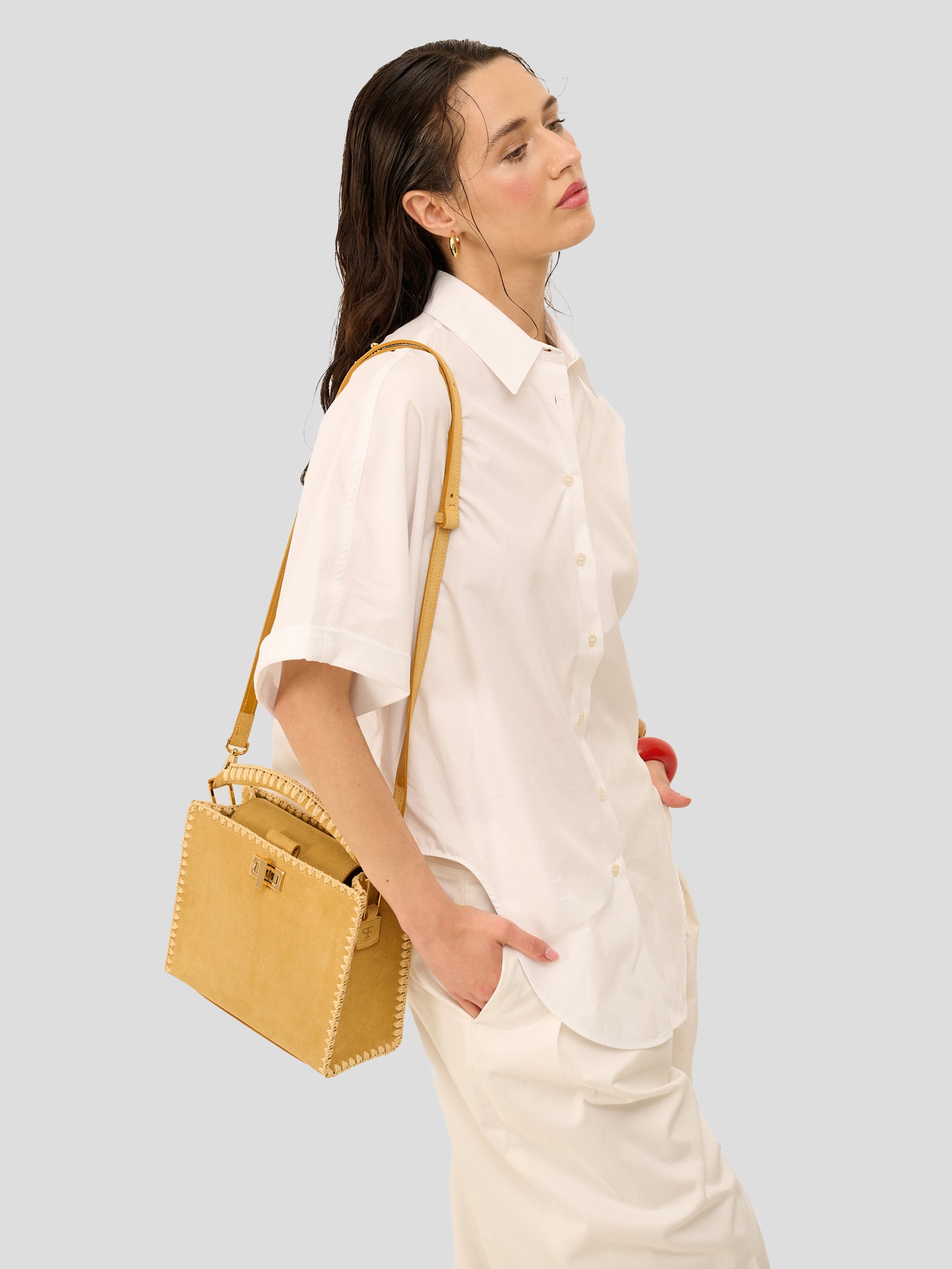 Sylvia Medium Suede FG Sand