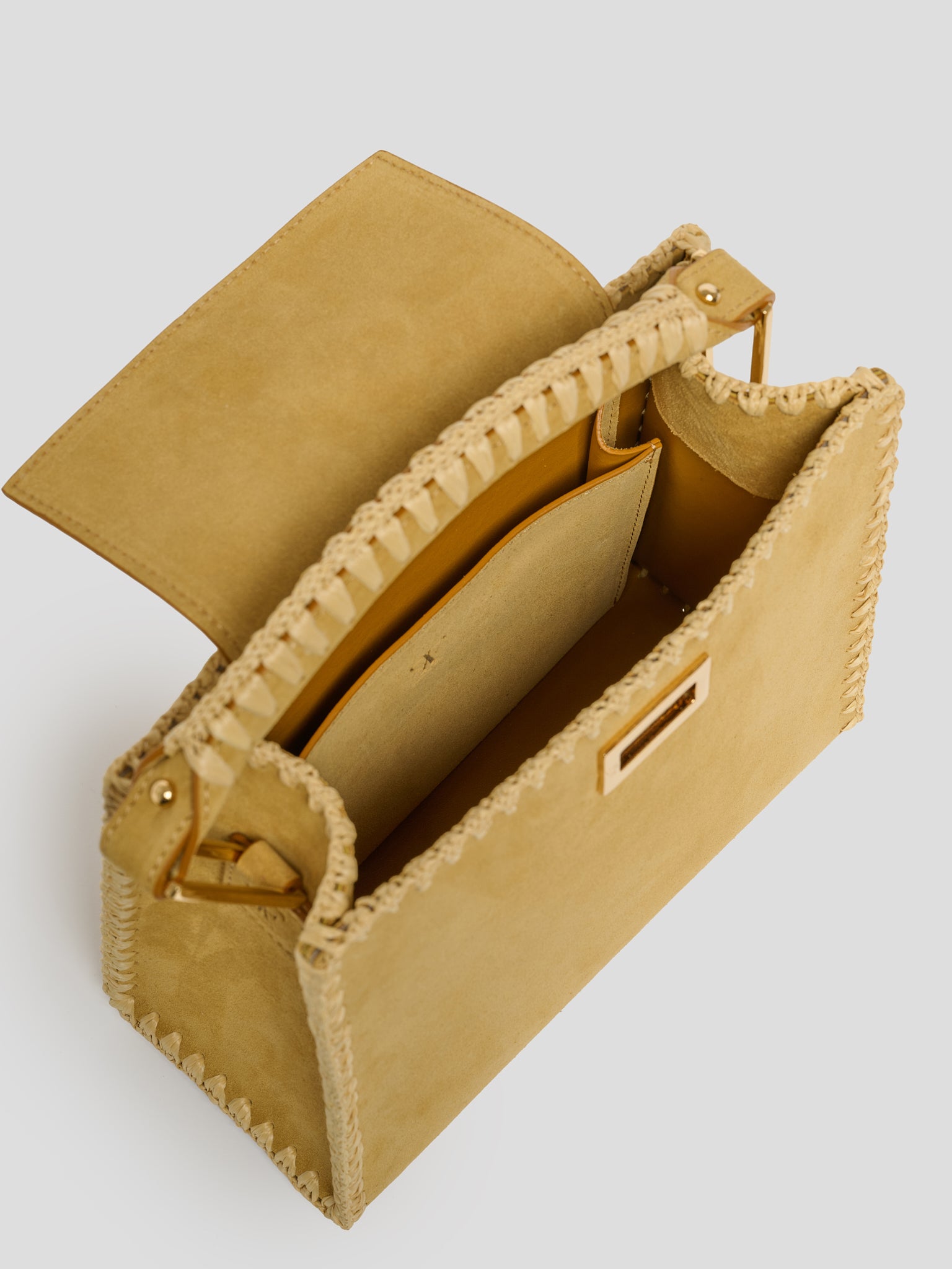 Sylvia Medium Suede FG Sand