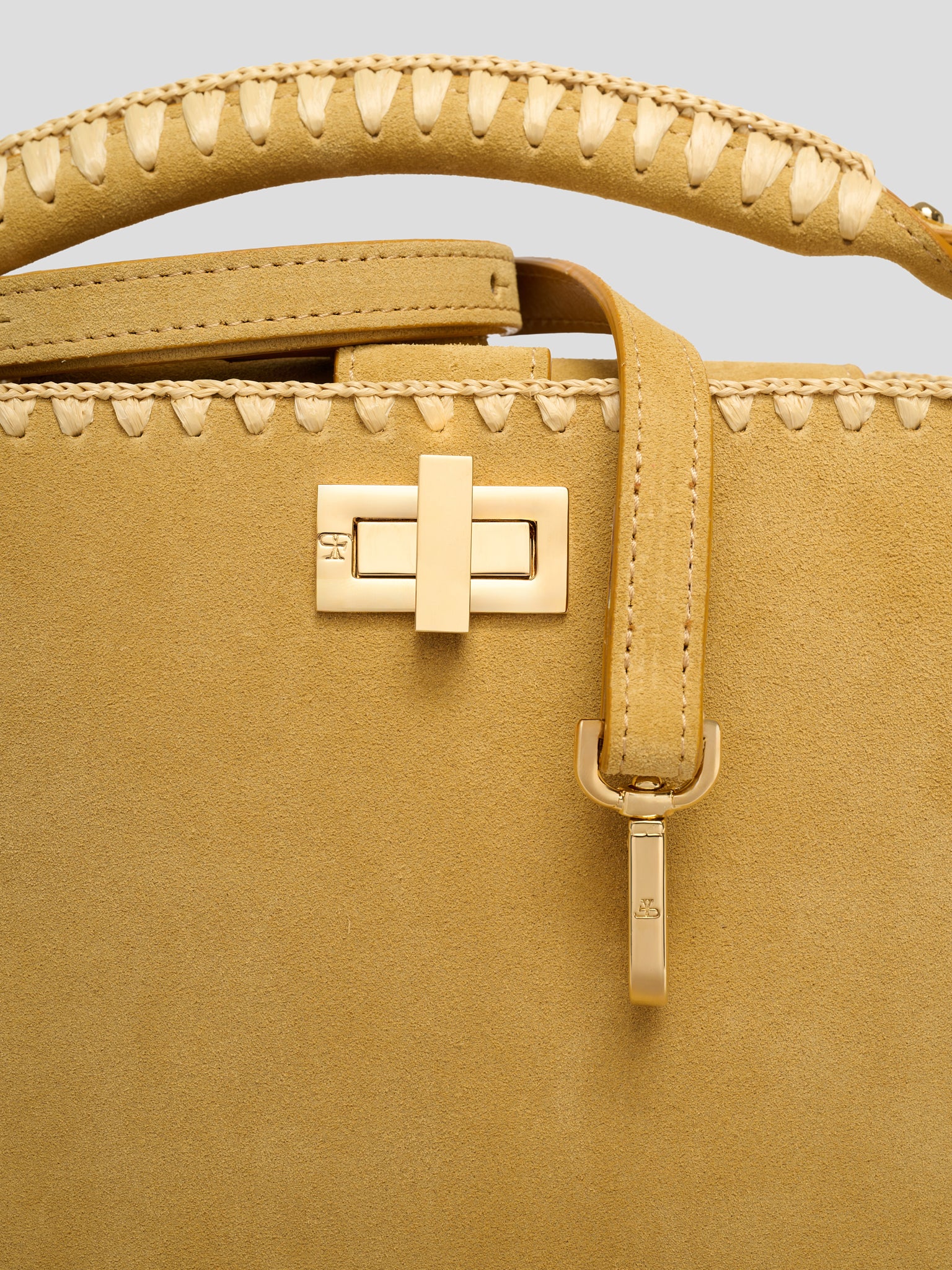 Sylvia Medium Suede FG Sand