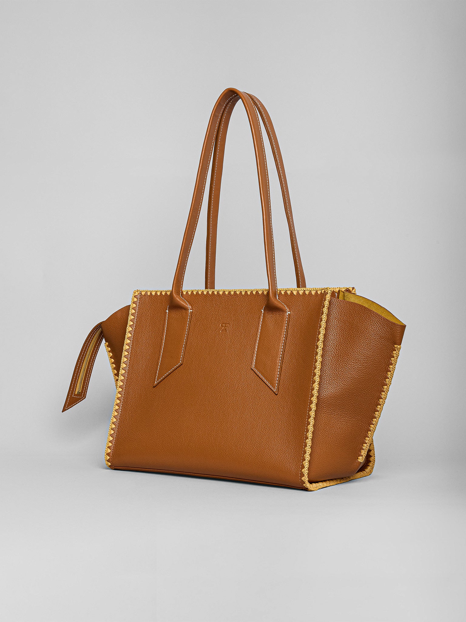 Laura Maxi Camel