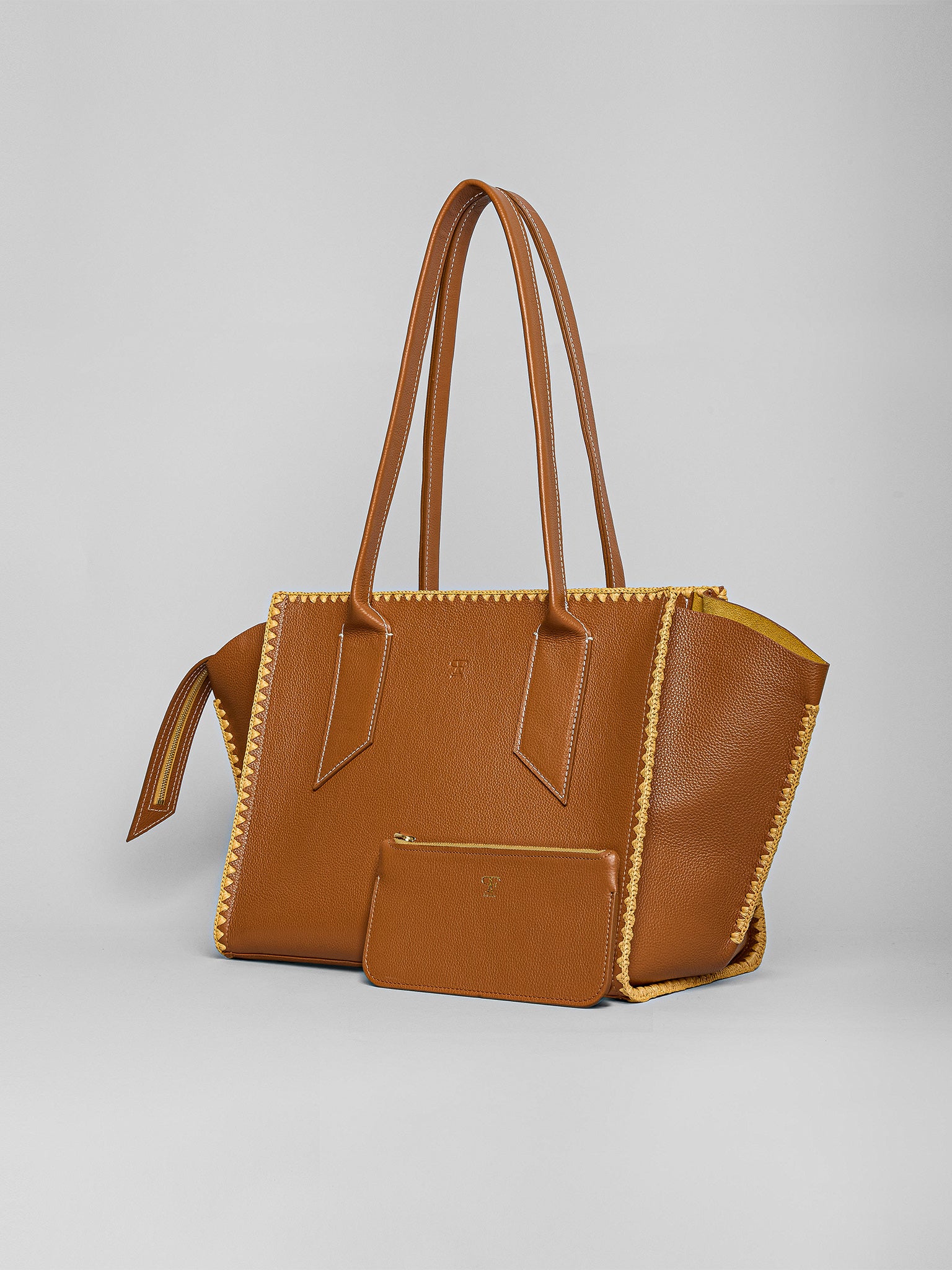Laura Maxi Camel