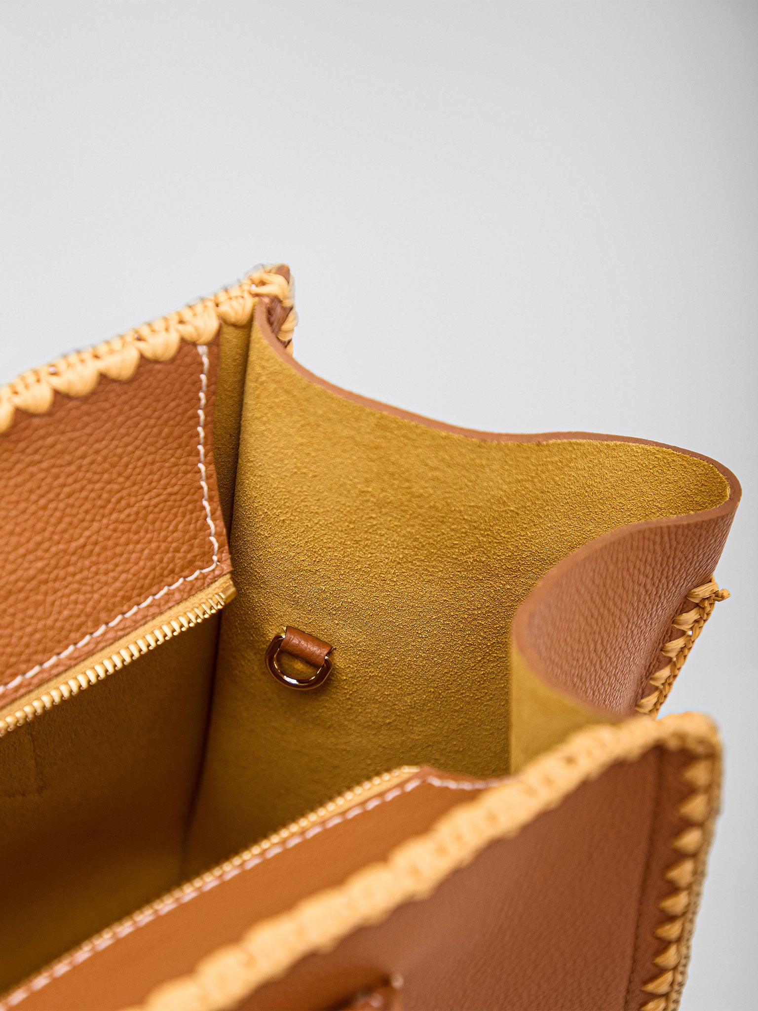Laura Maxi Camel