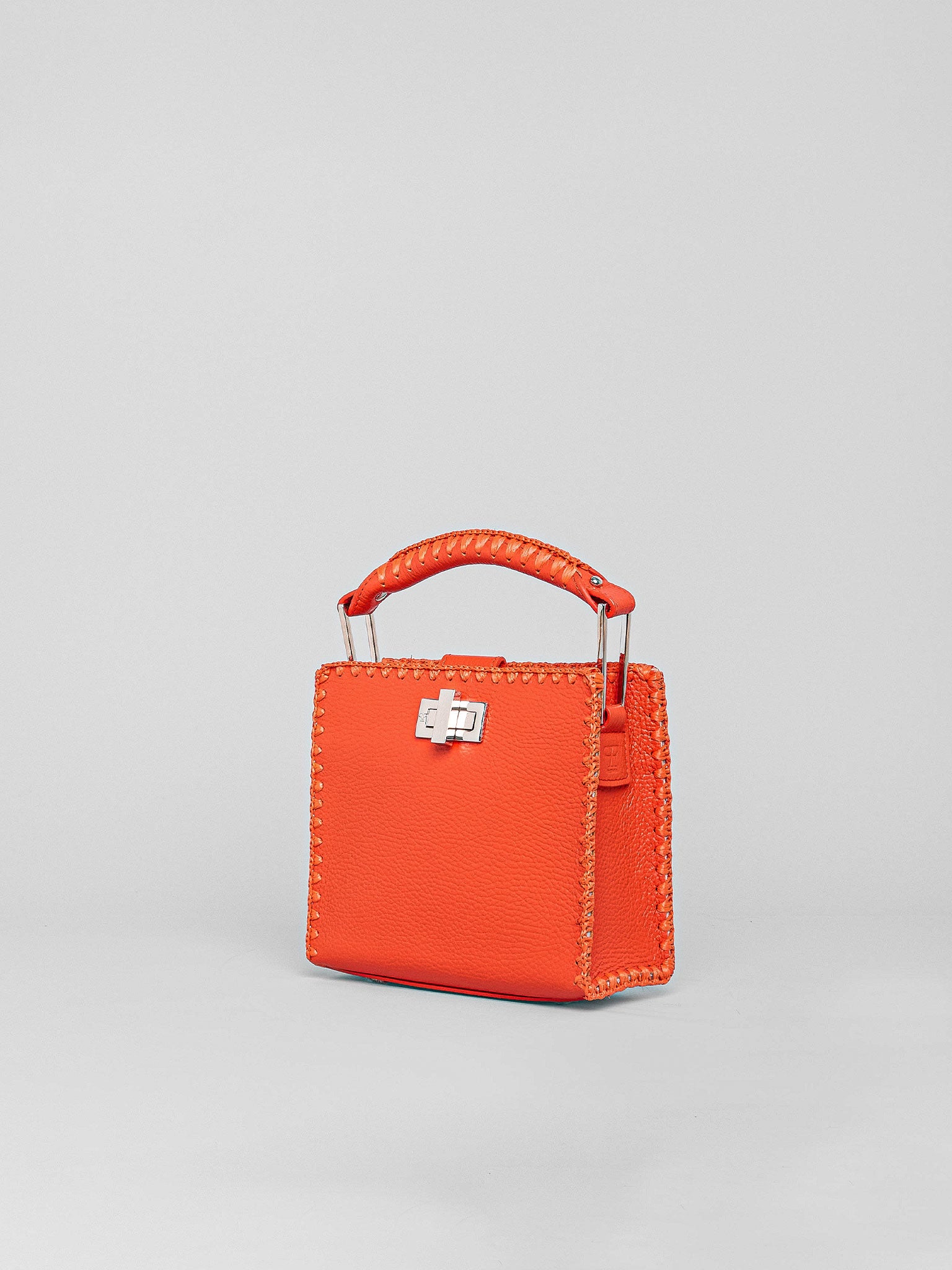 Sylvia Piccola Palladio FG Scarlet